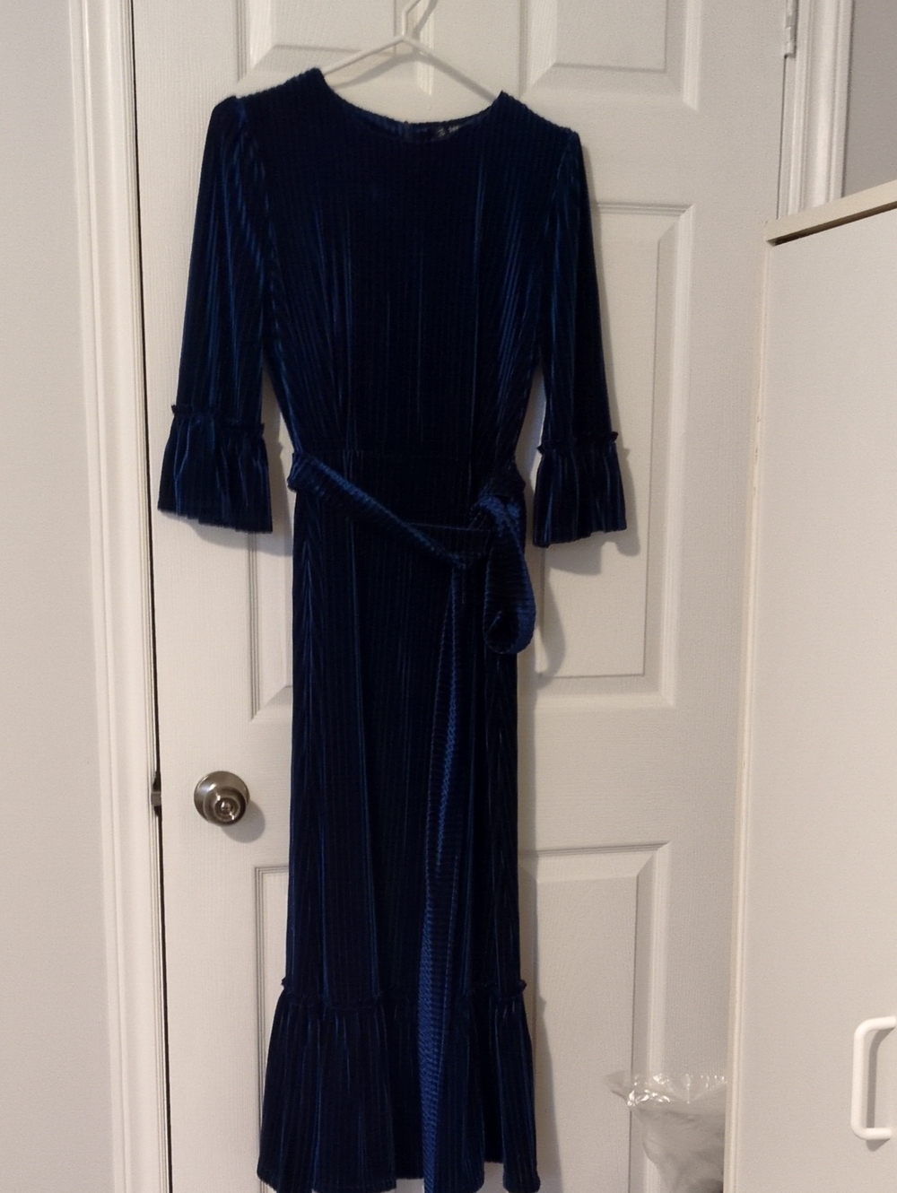 SHEIN Navy Blue Velvet Maxi Dress with Self-Tie Belt
